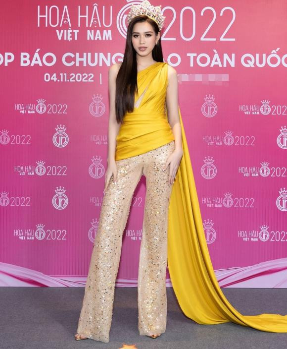 Đỗ Thị Hà, Lương Thùy Linh, sao việt