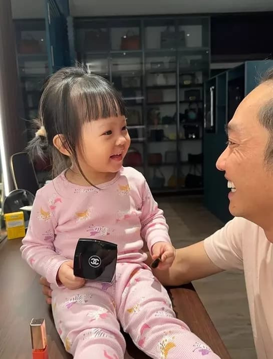 nữ ca sĩ đàm thu trang,doanh nhân cường đô la,sao Việt