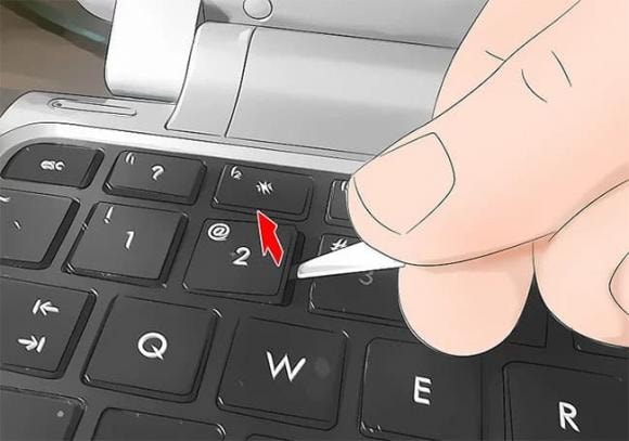 bàn phím, bàn phím dính nước, máy tính bị đổ nước, công nghệ 