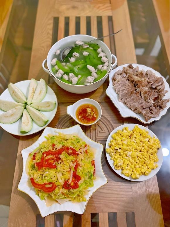 mâm cơm, mâm cơm mẹ con nấu, mâm cơm ngon 