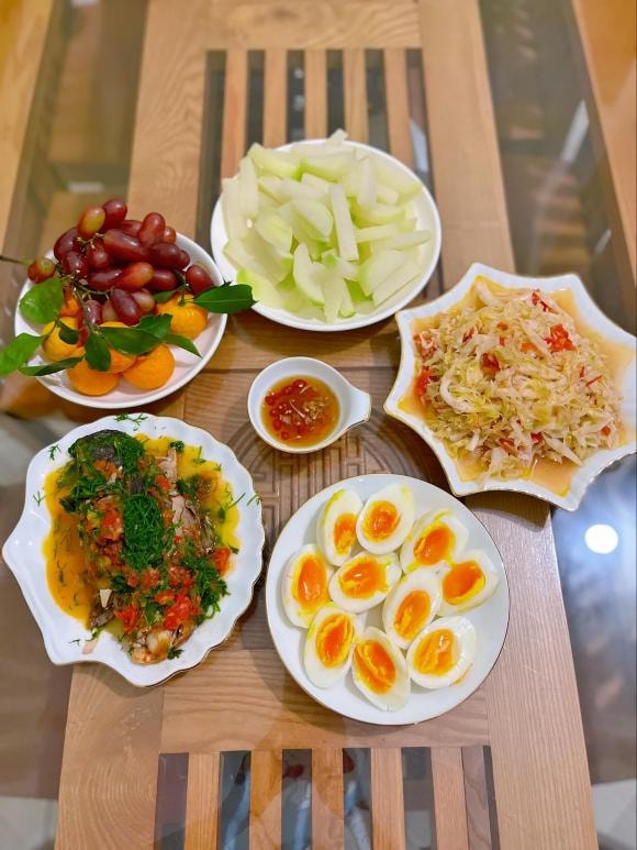 mâm cơm, mâm cơm mẹ con nấu, mâm cơm ngon 