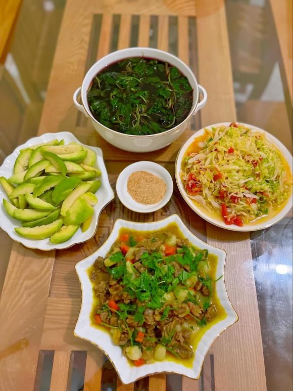 mâm cơm, mâm cơm mẹ con nấu, mâm cơm ngon 