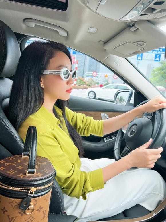 Huỳnh Hồng Loan, sao việt, Sơn Tùng