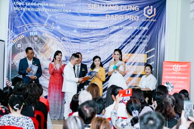 Huỳnh Thi, sao việt
