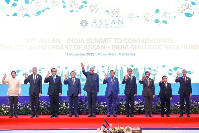 thu-tuong-phat-bieu-tai-hoi-nghi-asean-3-va-cac-hi-nghi-asean-voi-an-do-va-astralia-h1.jpg