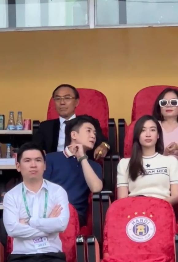 Hoa hậu đỗ mỹ linh,CLB Hà Nội,V-League 2022
