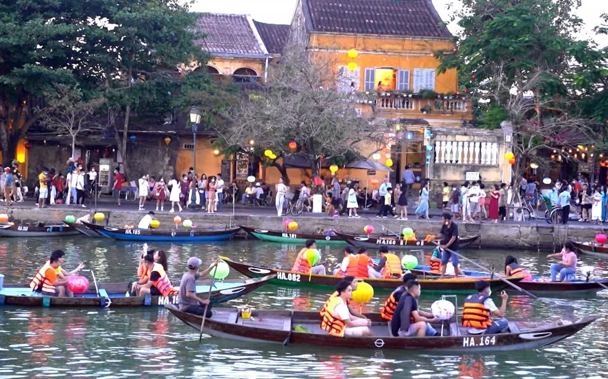 tinh-quang-nam-da-co-nhieu-hoat-dong-su-kien-lon-xuyen-suot-trong-nam-de-phuc-hoi-phat-trien-du-lich..jpg