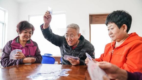 Một người đàn ông bao nhiêu tuổi được coi là già? tuổi già, người đàn ông già