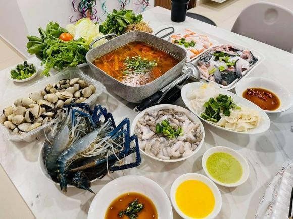 lẩu cá hồi măng chua nhúng hải sản, công thức lẩu cá hồi măng chua, món ngon từ cá hồi