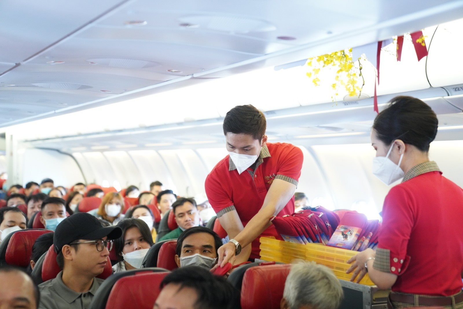 vietjet-cabin-crews.jpg