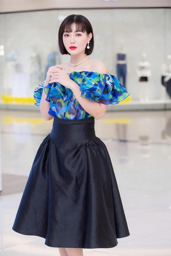 Thanh Hương, Thanh Hương cắt tóc tém, thời trang sao 