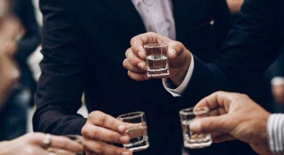 làm sao khi tổ chức tiệc tối, cách mở đầu bữa tiệc, câu nói mở đầu bữa tiệc khiến ai cũng trầm trồ