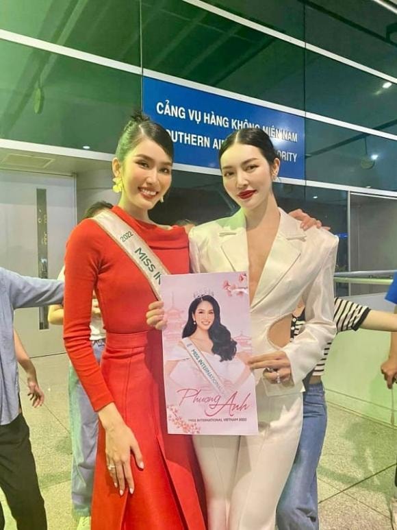 á hậu Phương Anh, sao Việt