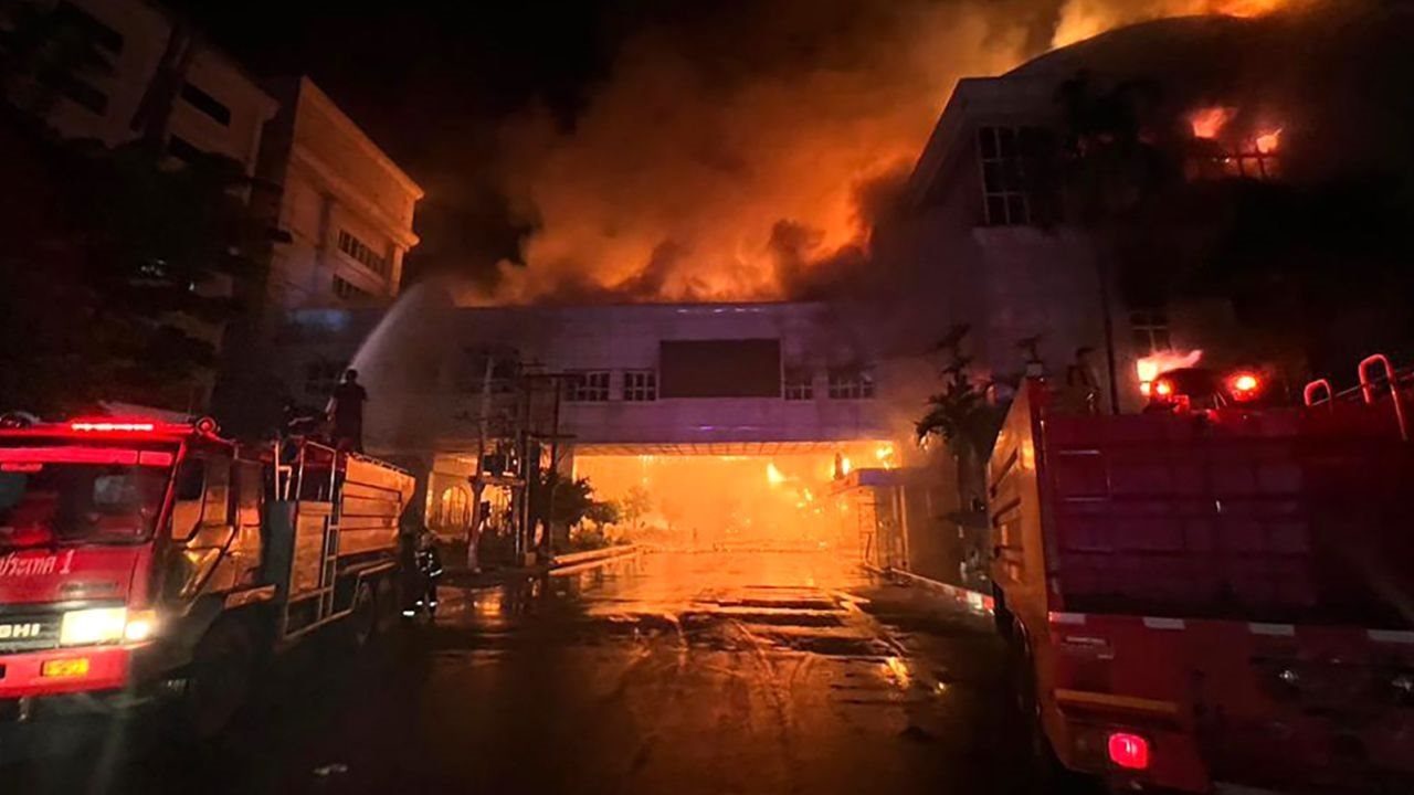 cambodia-hotel-fire.jpg