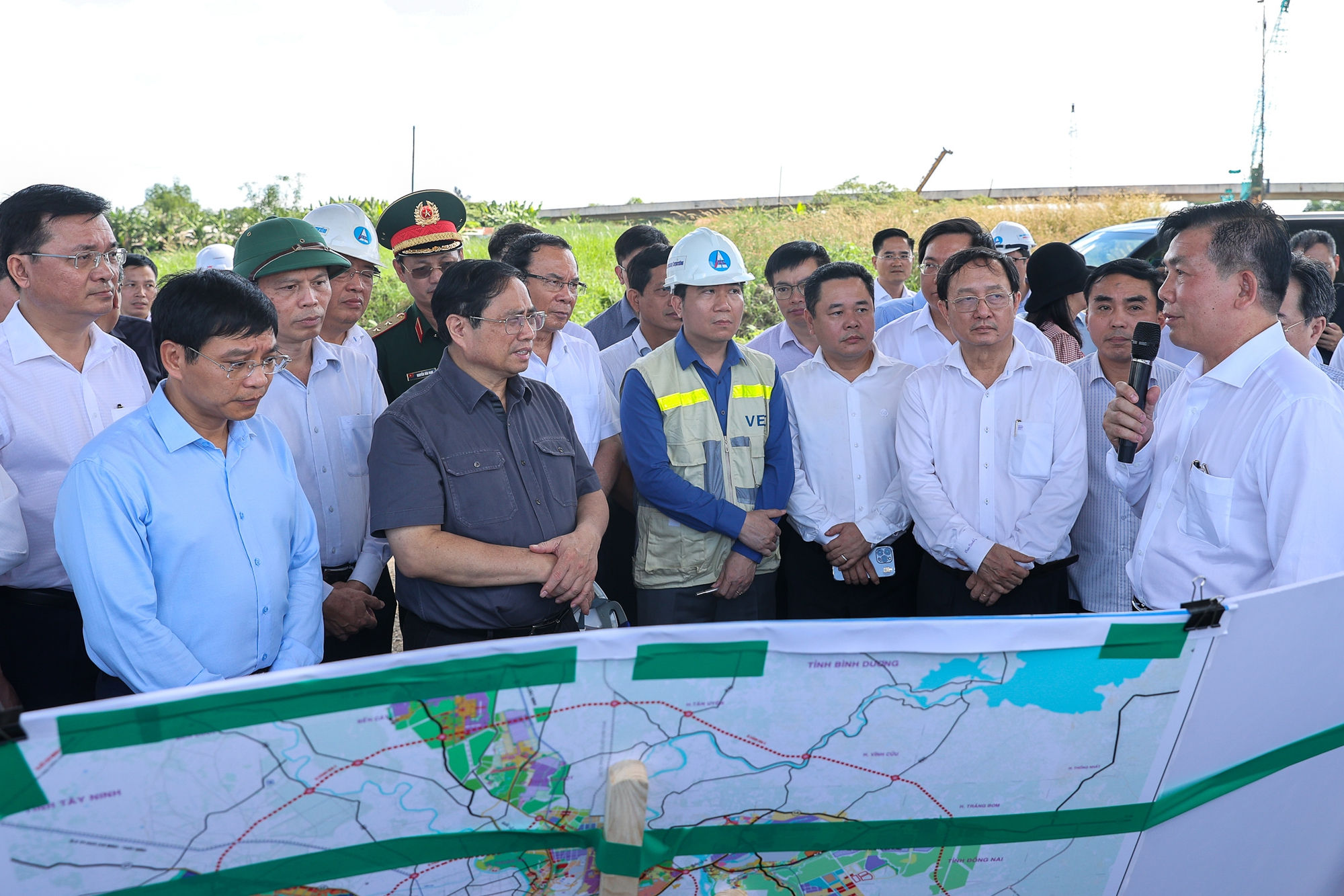 Năm 2022 Chính phủ đã hành động quyết liệt, hiệu quả với quyết tâm cao, nỗ lực lớn, phản ứng chính sách kịp thời - Ảnh 8.