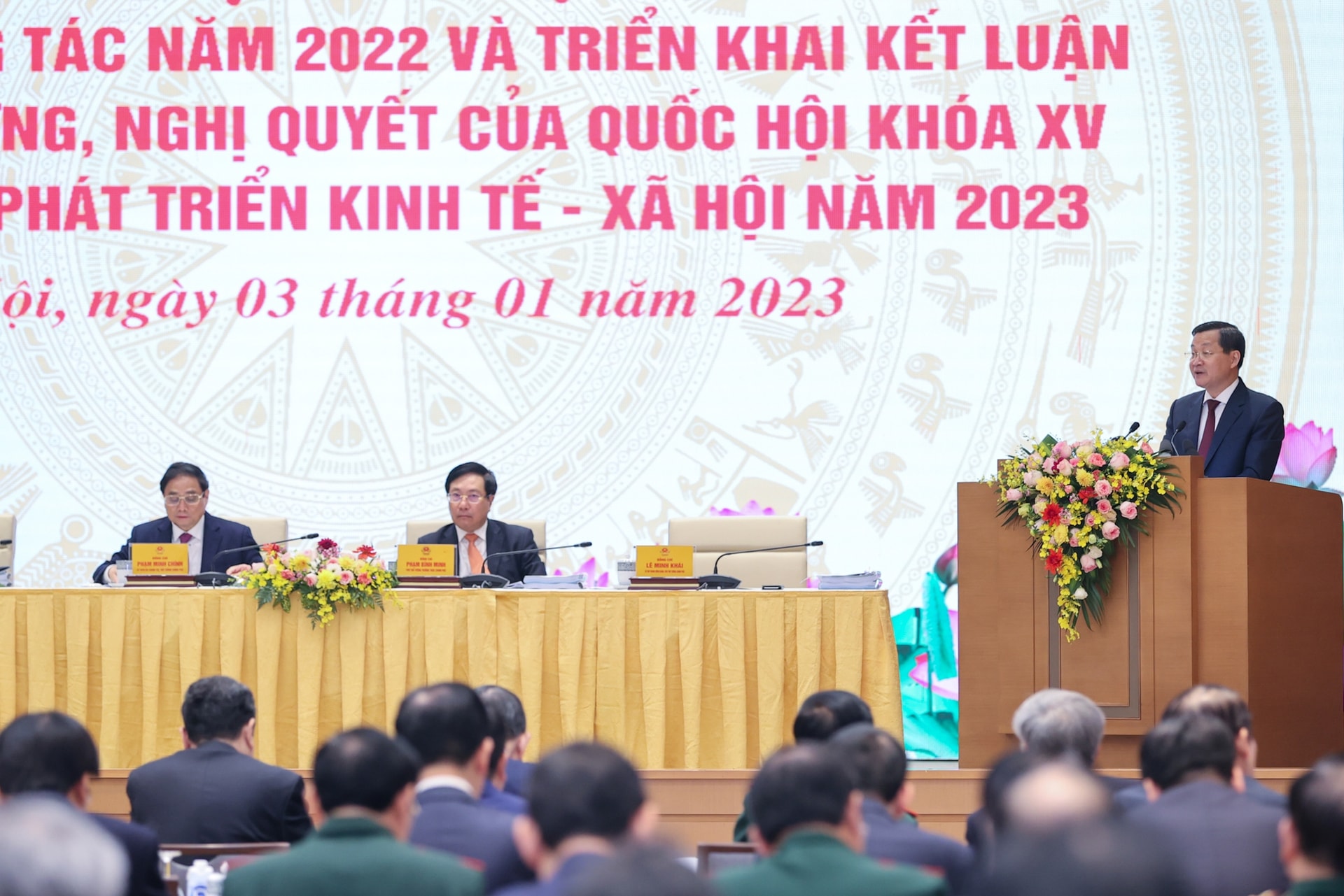 Chính phủ: 6 quan điểm, trọng tâm chỉ đạo điều hành, 11 nhóm giải pháp chủ yếu năm 2023