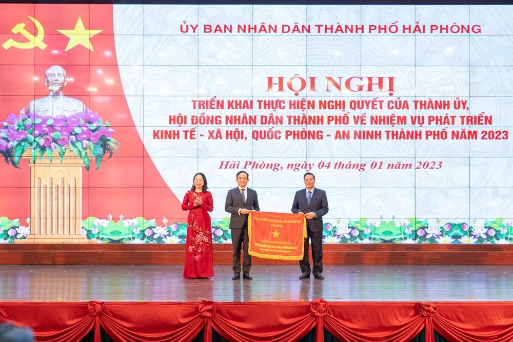 Hải Phòng dẫn đầu 5 thành phố trực thuộc Trung ương, được nhận Cờ thi đua của Chính phủ