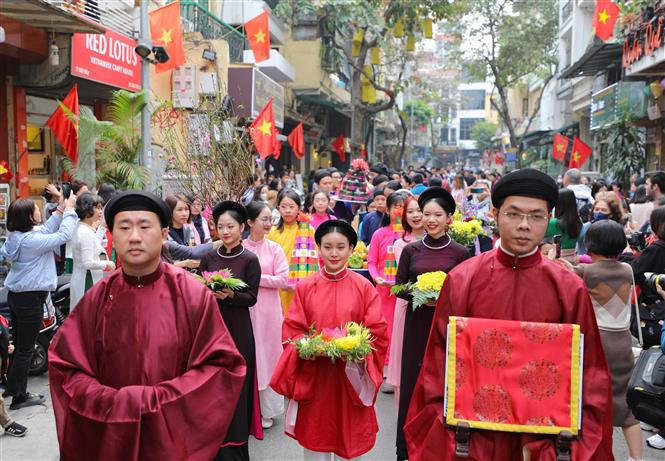 Thủ tướng chỉ đạo tăng cường phòng, chống dịch dịp Tết Nguyên đán và mùa lễ hội 2023