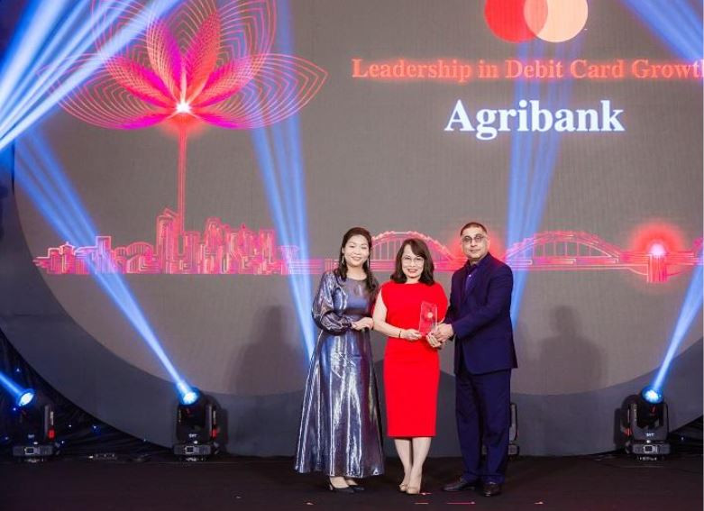 Agribank gắn với hàng loạt giải thưởng uy tín