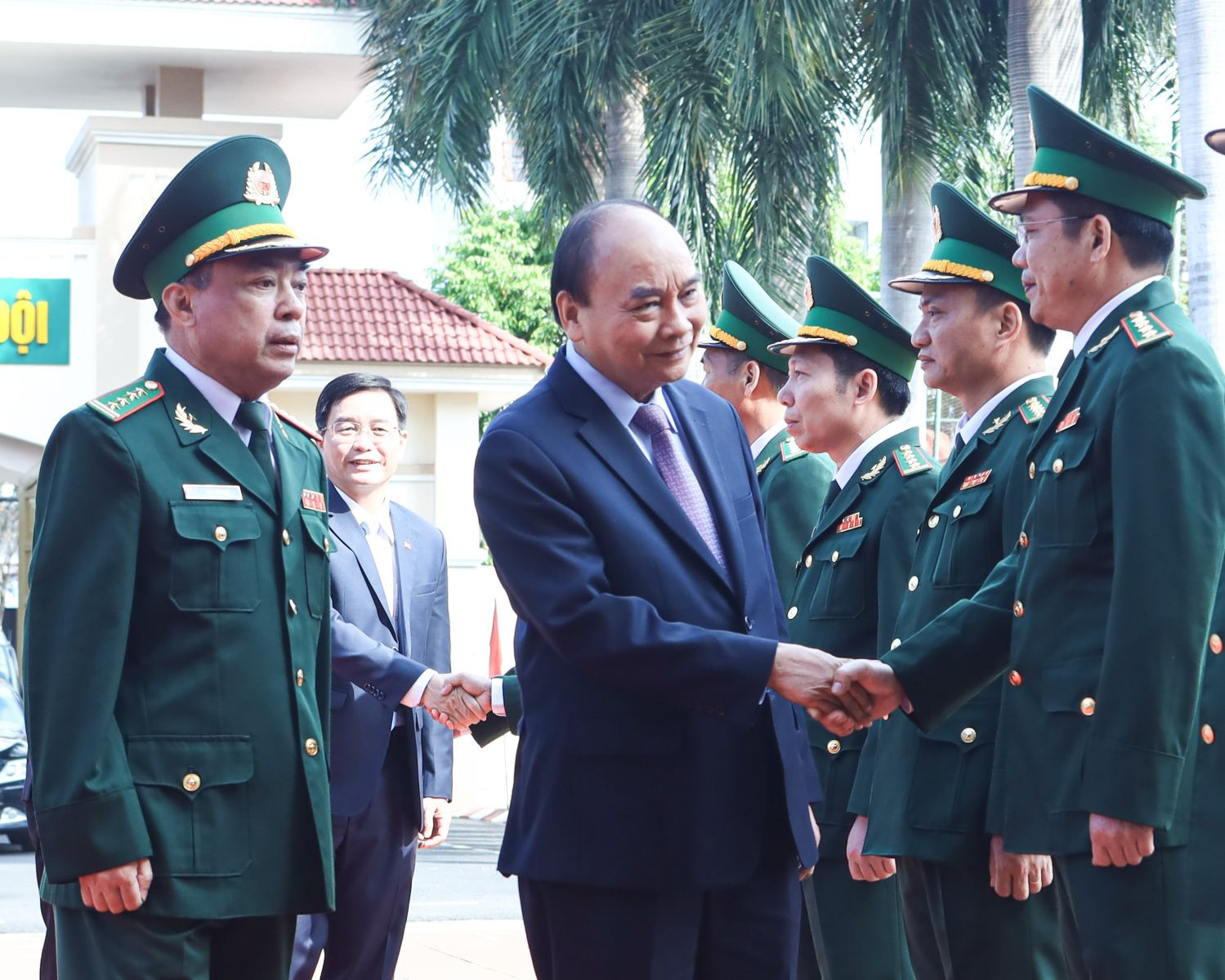 Chủ tịch nước thăm, tặng quà Bộ đội Biên phòng và người có hoàn cảnh khó khăn tại Đắk Lắk