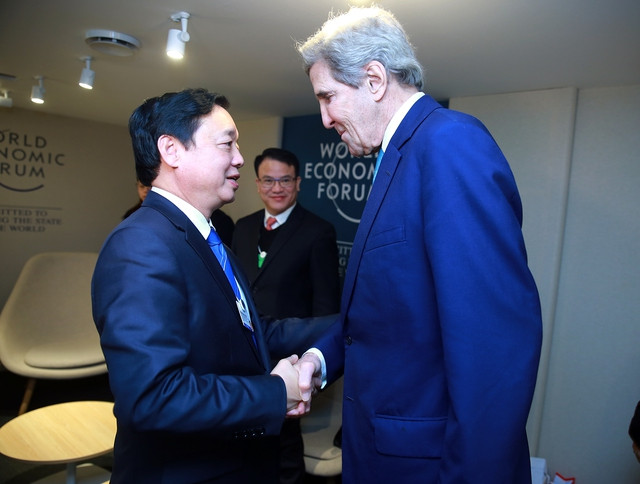 Phó Thủ tướng Trần Hồng Hà tiếp xúc song phương tại Davos