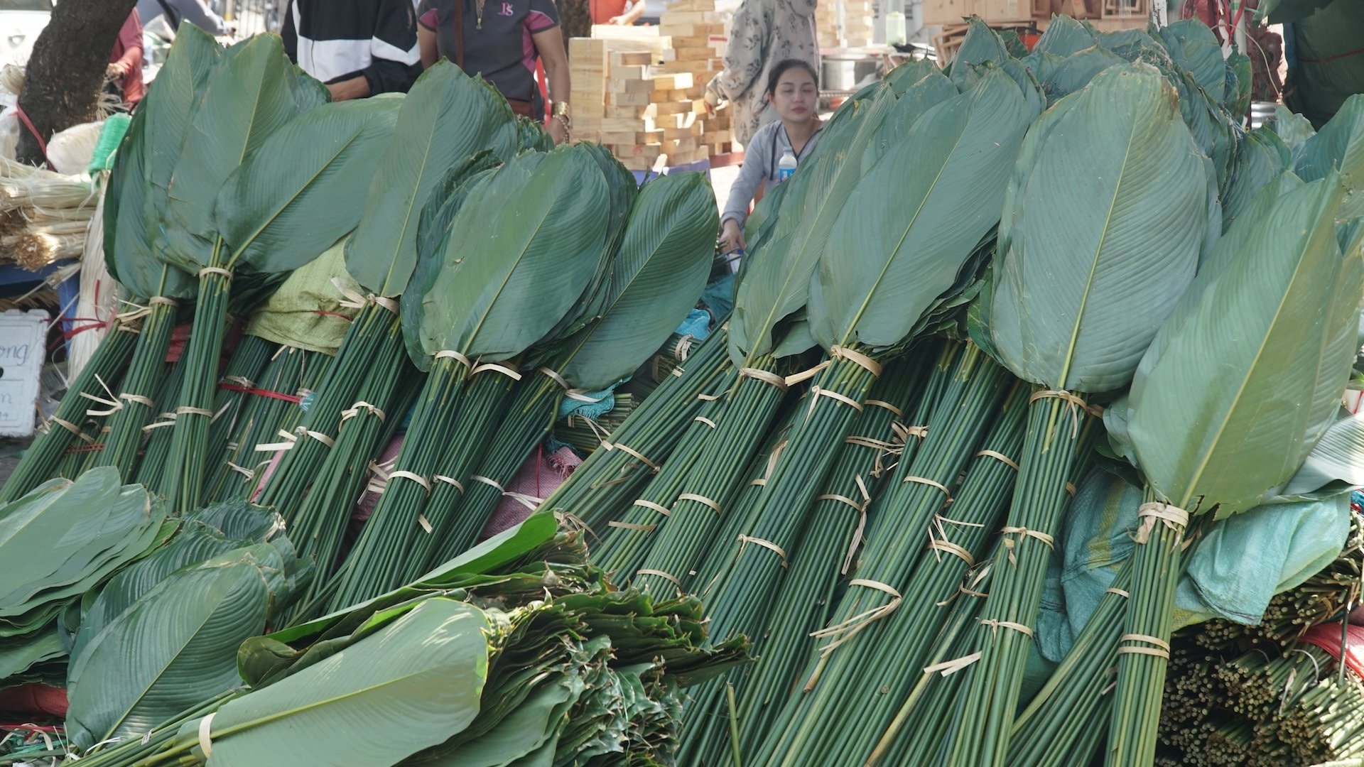 Chợ lá dong ông Tạ nhộn nhịp ngày Tết