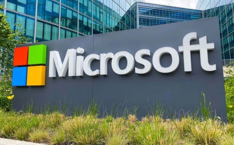 Microsoft gây sốc khi sa thải 10.000 nhân viên