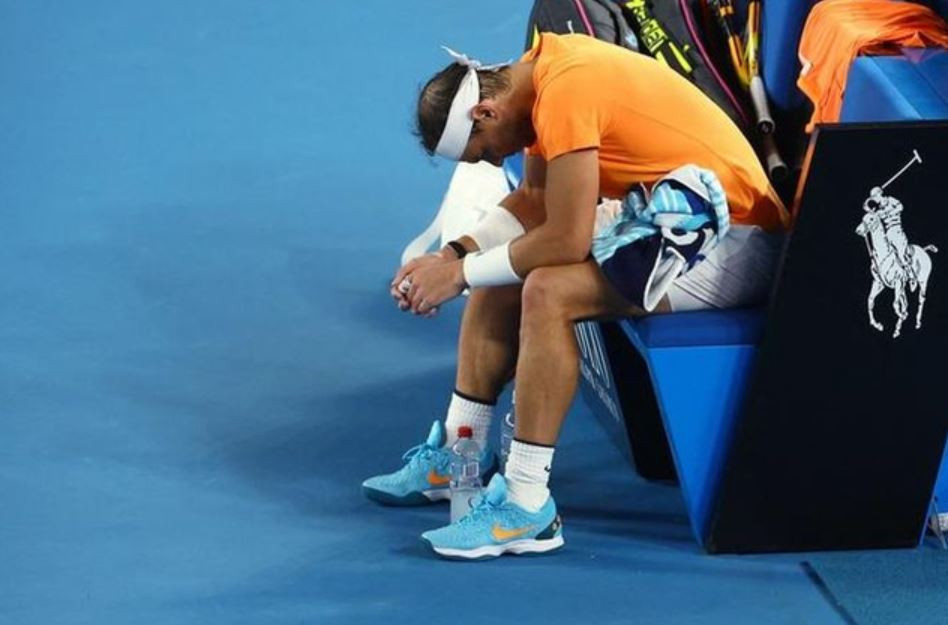 Rafael Nadal thành cựu vương Australia mở rộng vì chấn thương