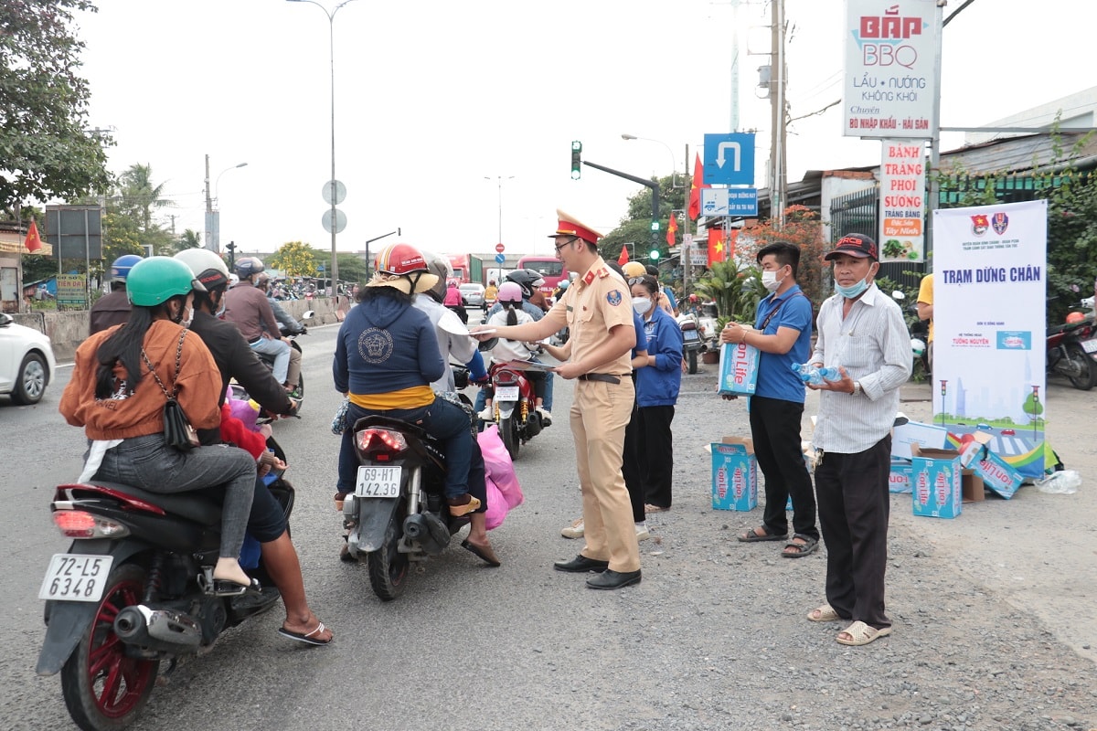 TP.HCM: Phân luồng giao thông phục vụ bắn pháo hoa đêm giao thừa