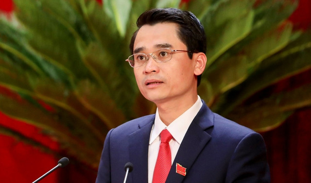 Miễn nhiệm 4 Phó Chủ tịch UBND 2 tỉnh Quảng Ninh và Gia Lai