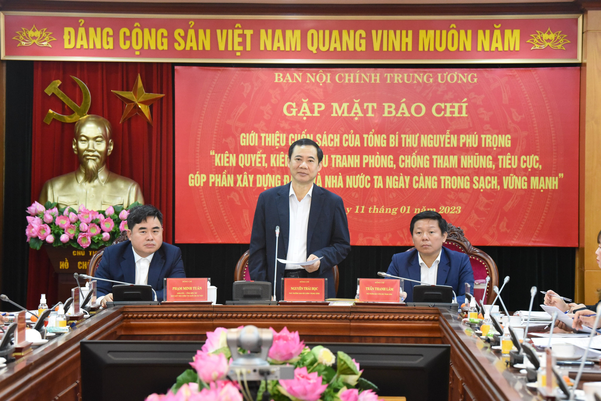 Ra mắt sách về phòng, chống tham nhũng của Tổng Bí thư Nguyễn Phú Trọng: Sự kiện quan trọng dịp kỷ niệm 93 năm Ngày thành lập Đảng Cộng sản Việt Nam
