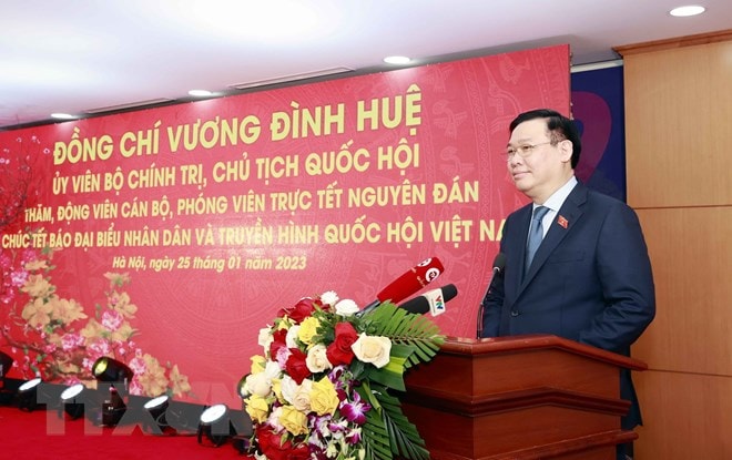 Chủ tịch Quốc hội Vương Đình Huệ thăm, chúc Tết các cơ quan báo chí của Quốc hội