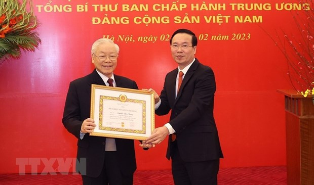 Lễ trao Huy hiệu 55 năm tuổi Đảng tặng Tổng Bí thư Nguyễn Phú Trọng