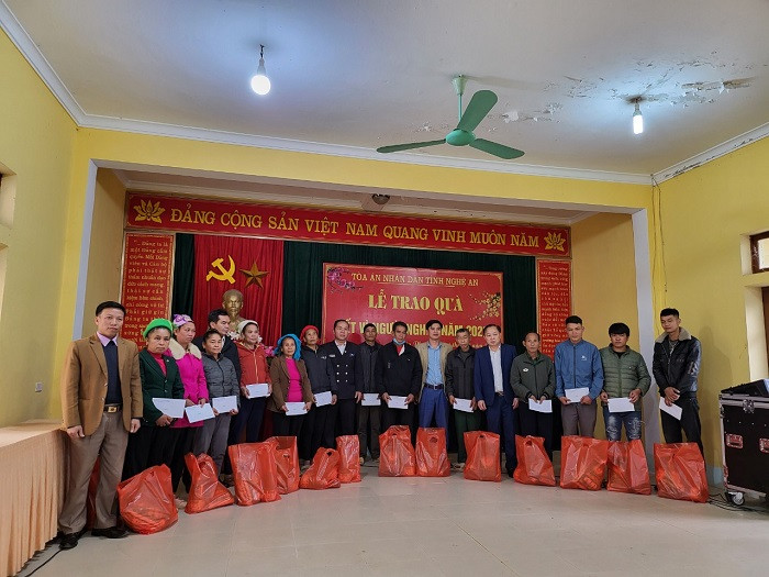 Nhiều hoạt động an sinh xã hội trong dịp đầu xuân của TAND tỉnh Nghệ An