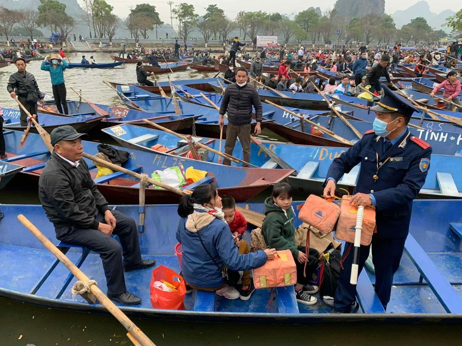 Hà Nội: Đảm bảo an toàn giao thông đường thủy phục vụ lễ hội chùa Hương