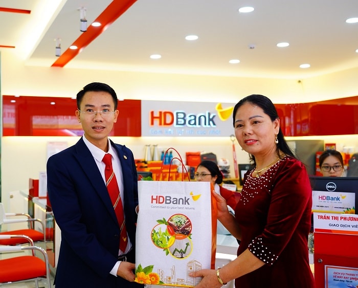 Đến vùng đất hoa ban, HDBank phục vụ tài chính hơn nửa triệu người dân Điện Biên