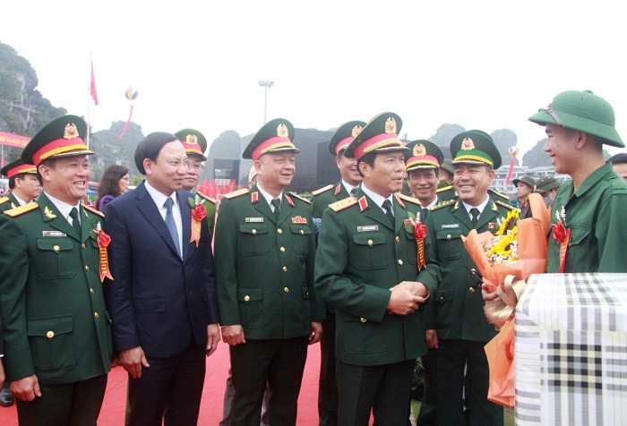 Quảng Ninh: Hơn 2.000 thanh niên hăng hái lên đường nhập ngũ