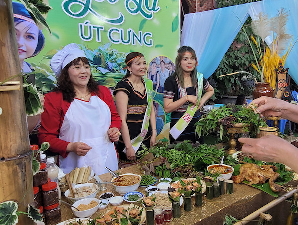 Nhiều món ngon, độc, lạ mang đậm bản sắc của người Kon Tum tại lễ hội ẩm thực