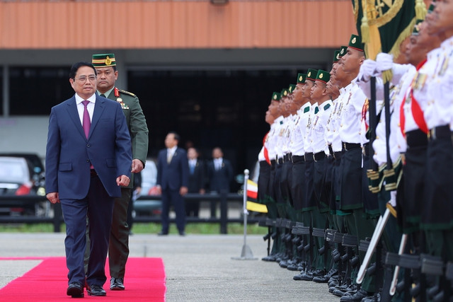 Thủ tướng Phạm Minh Chính bắt đầu thăm chính thức Brunei Darussalam