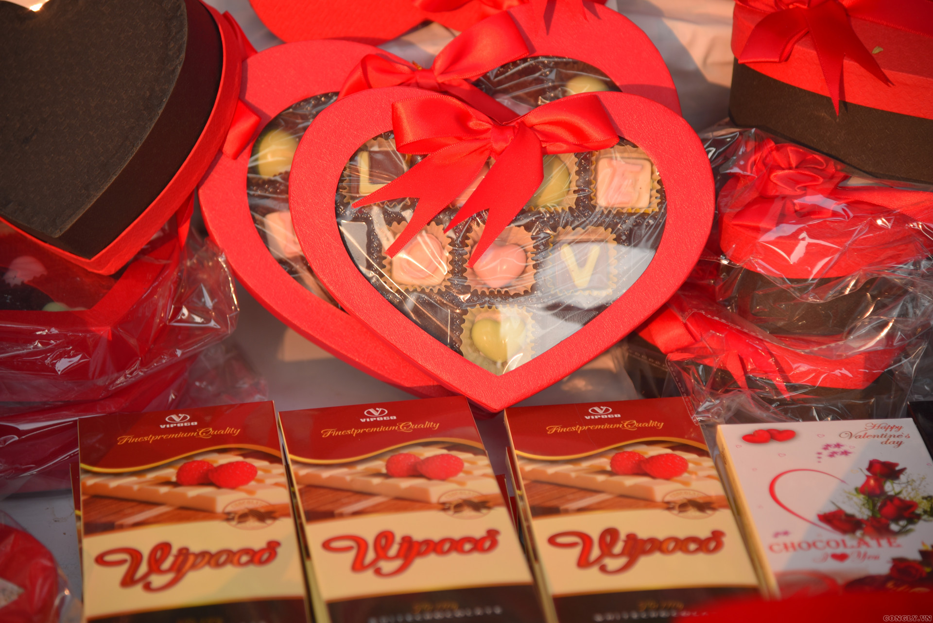 Sôi động thị trường quà tặng ngày lễ tình nhân Valentine