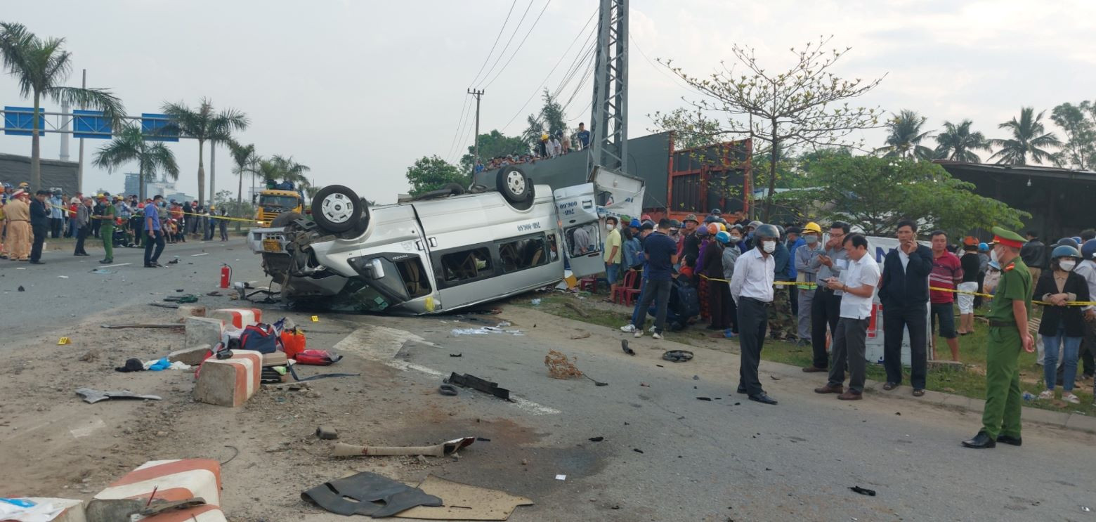 Tai nạn giao thông thảm khốc, 8 người tử vong