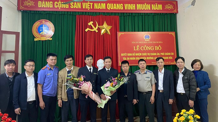 Trao Quyết định bổ nhiệm chức vụ Chánh án, Phó Chánh án TAND huyện Mường Lát