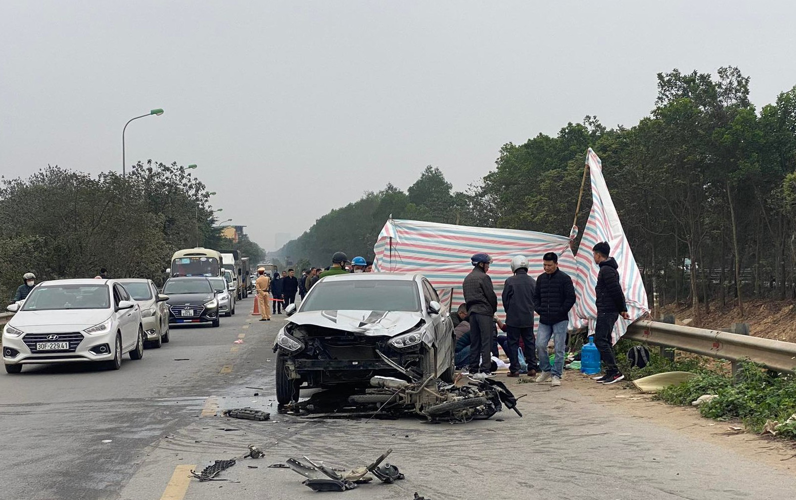 Tai nạn liên hoàn trên Đại lộ Thăng Long, 1 người tử vong