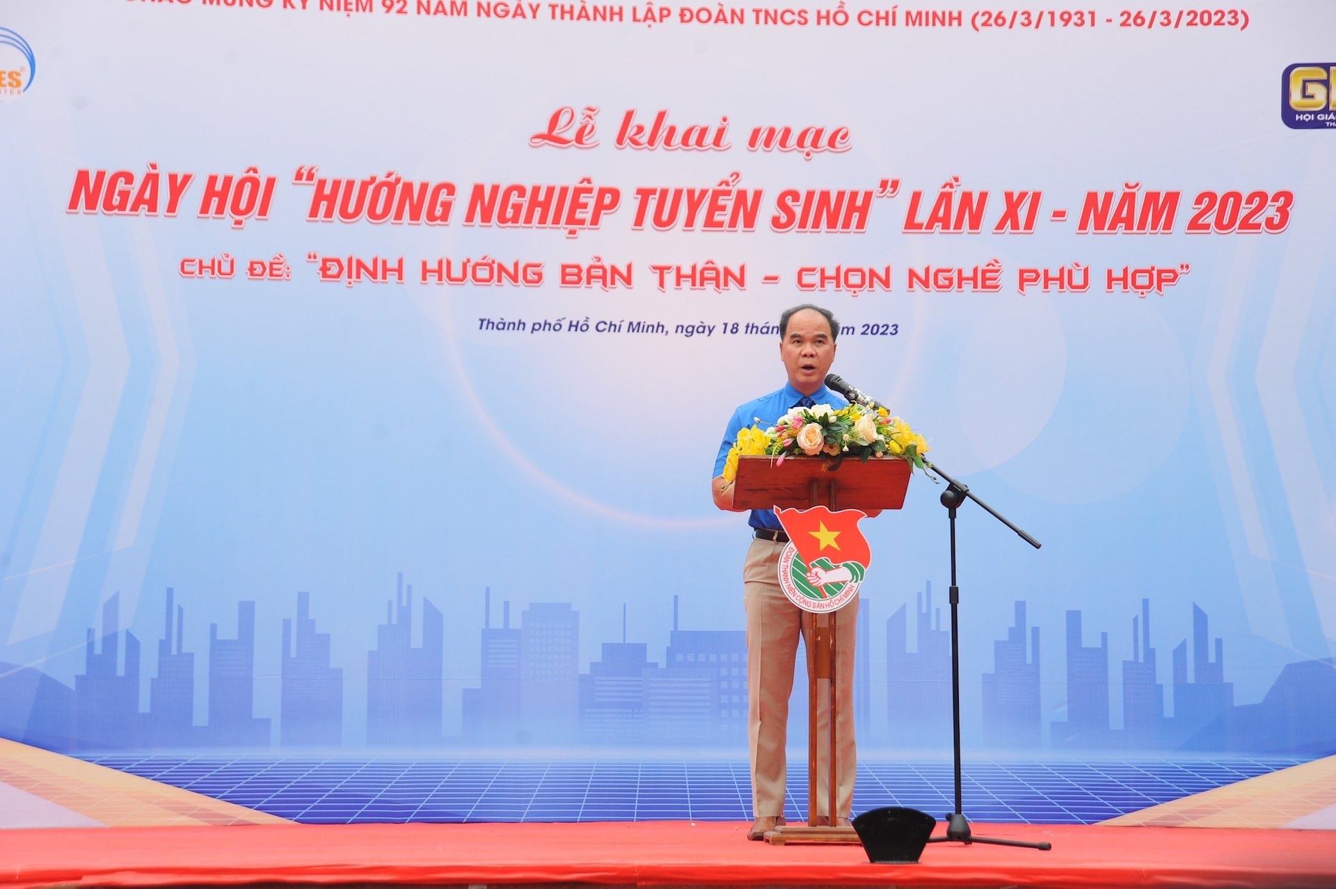 Hướng nghiệp cho hơn 3.000 học sinh