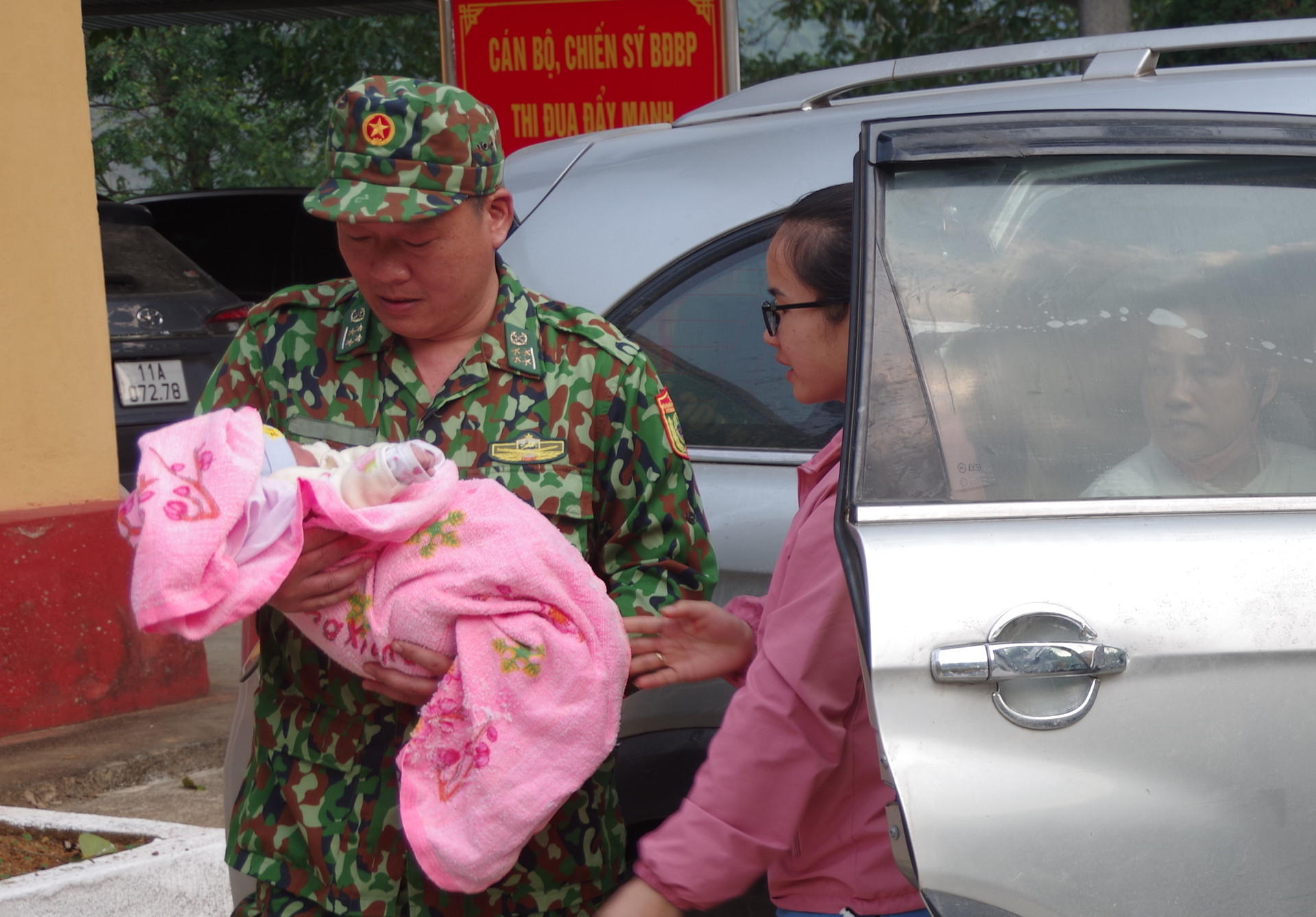 Bộ đội Biên phòng phá chuyên án mua bán trẻ sơ sinh qua biên giới
