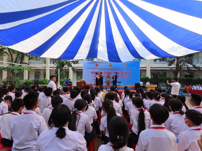 TAND TP Thuận An: Tuyên truyền, giáo dục pháp luật cho học sinh qua phiên tòa giả định