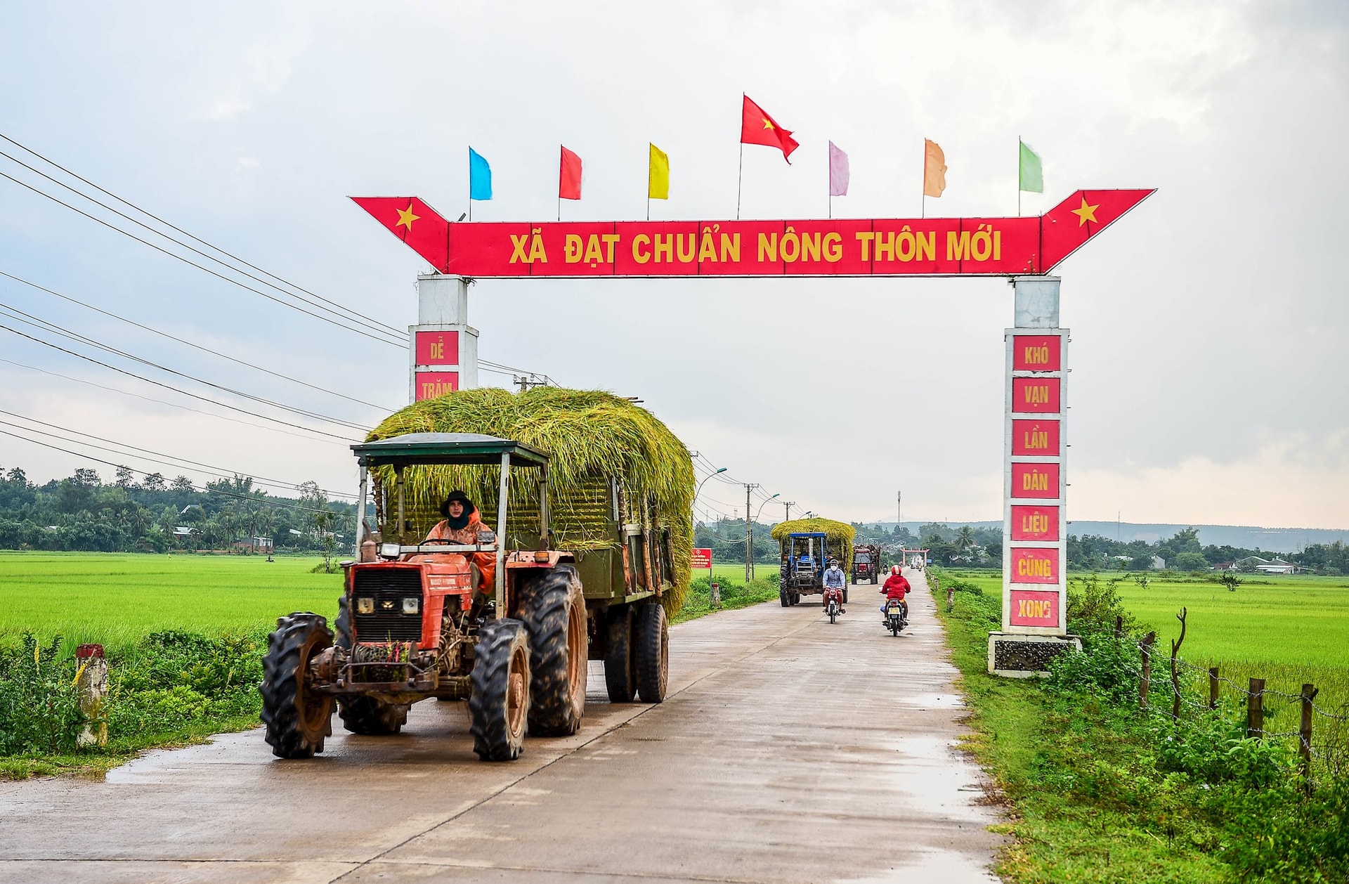 20191227141907nho-su-dung-hieu-qua-nguon-von-dau-tu-cho-giao-thong-dien-mao-nong-thon-o-xa-doan-ket-nay-da-khoi-sac-nguoi-dan-di-lai-va-san-xuat-gap-nhieu-thuan-loi.jpg