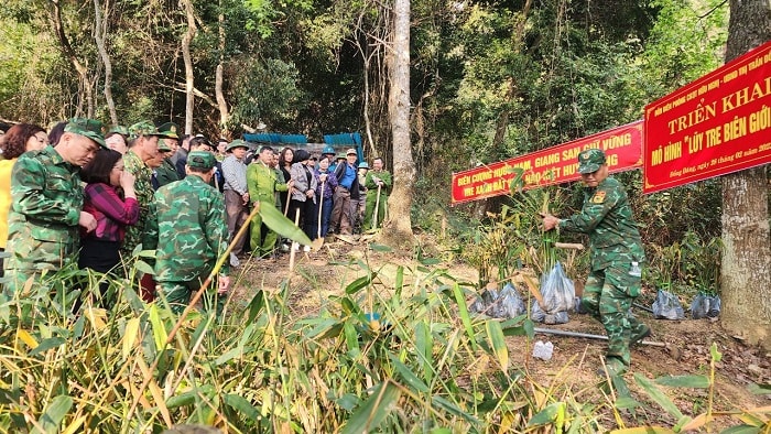 Triển khai mô hình “Lũy tre biên giới Việt Nam”