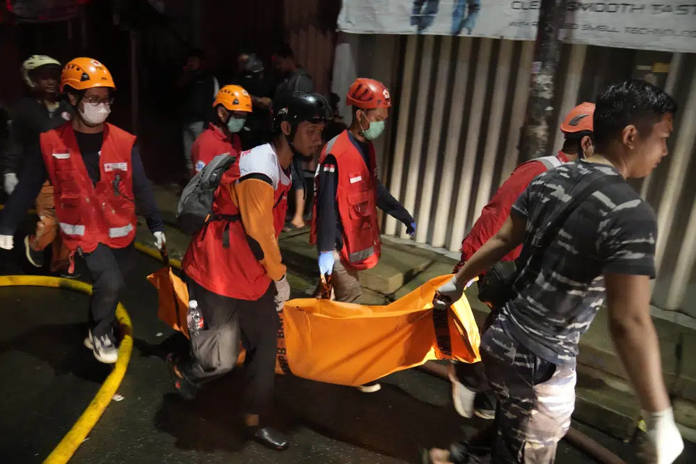 Cháy lớn gây nổ tại kho chứa nhiên liệu ở Indonesia, hàng chục người thương vong 