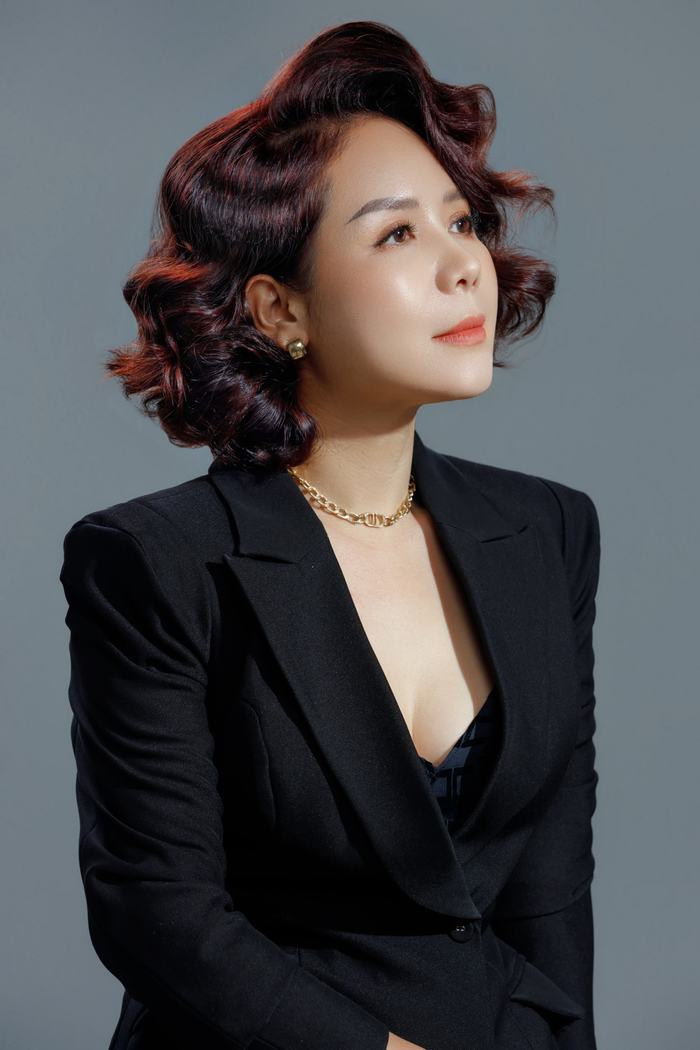 Chân dung người phụ nữ đương đại qua nghệ thuật tạo kiểu tóc của Văn Minh Phương